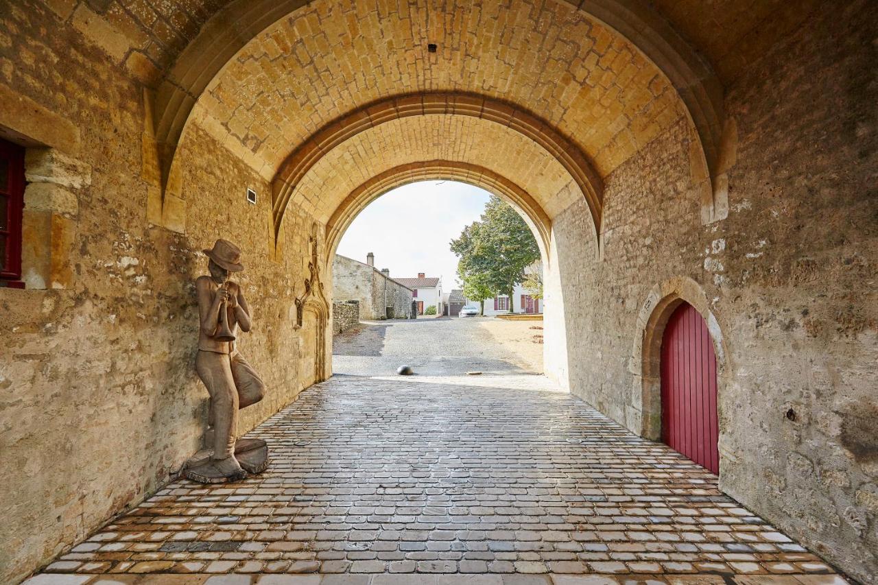 Chambres D'Hotes Le Tilleul Saint-Hilaire-des-Loges Екстер'єр фото