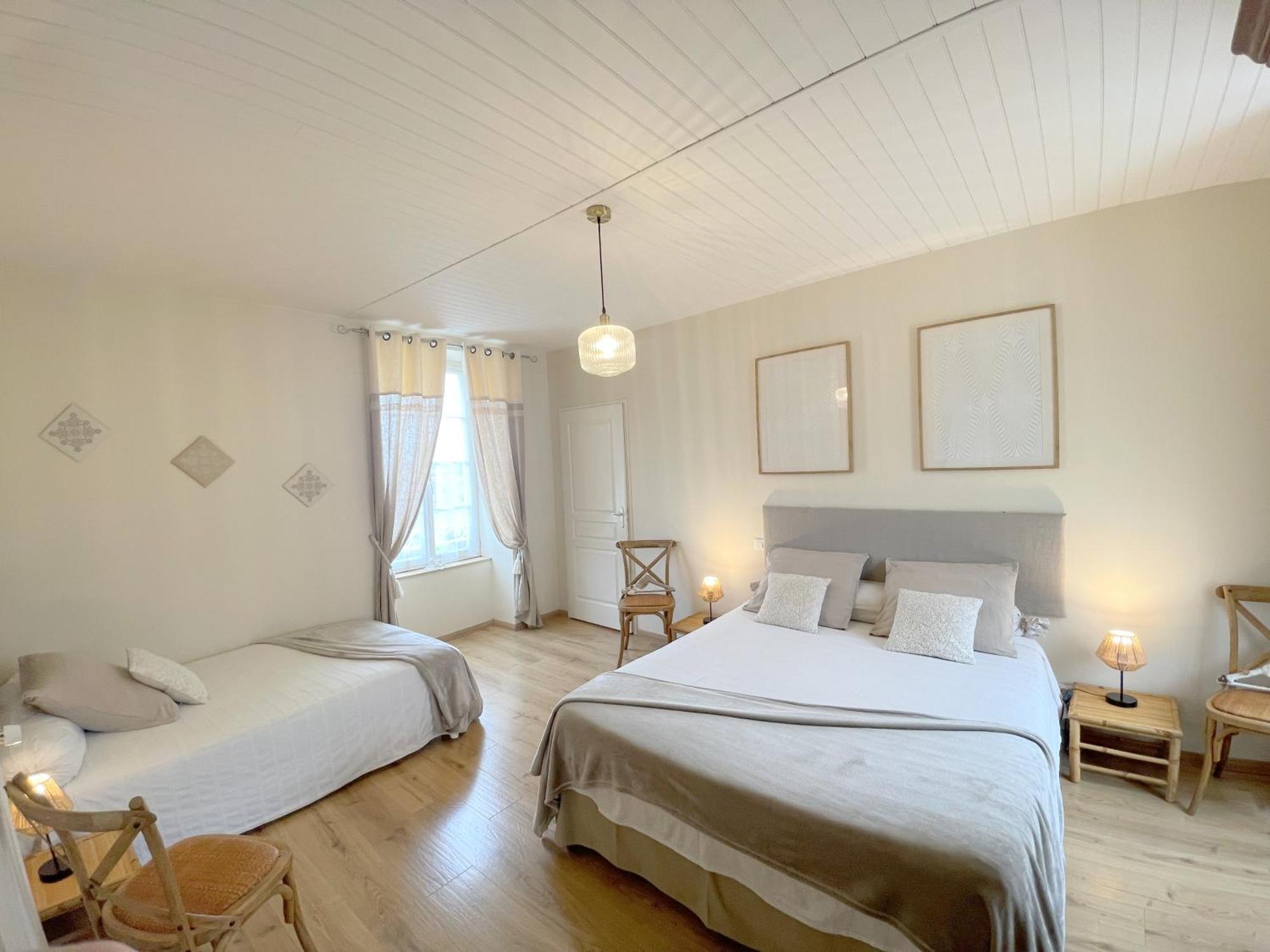 Chambres D'Hotes Le Tilleul Saint-Hilaire-des-Loges Екстер'єр фото